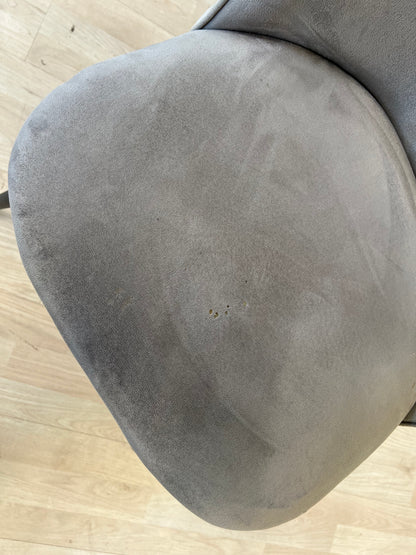 Matgrupp | Bord 110 cm med 4 stolar i sammet